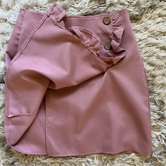 5 for $25 skirt - Picture 4 of 6